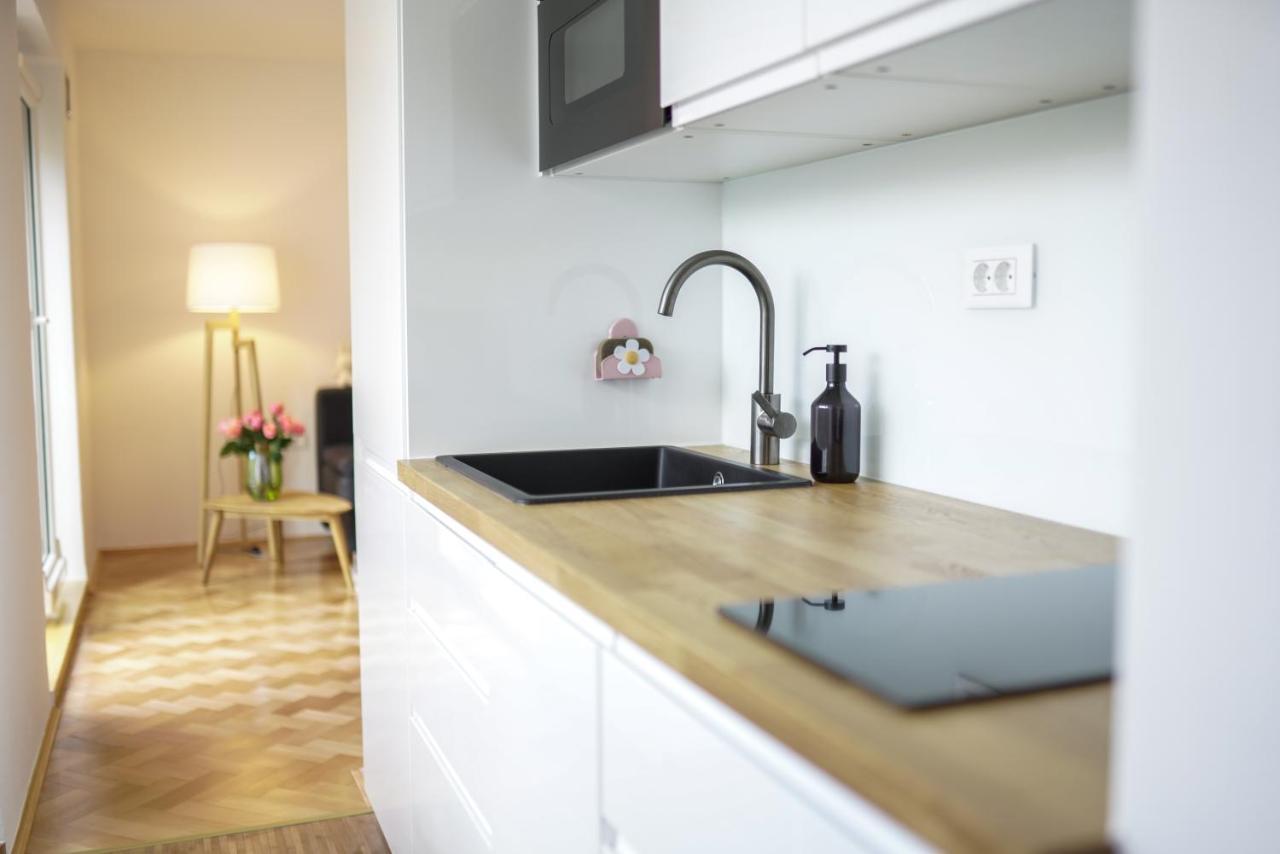 Bright Apartment Любляна Экстерьер фото